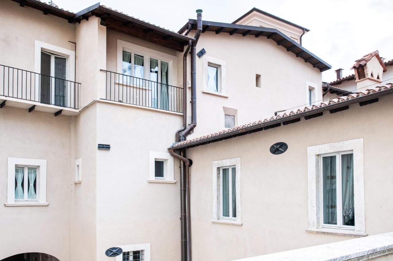 Dimora Fortebraccio LʼAquila Buitenkant foto